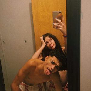 Meet your Posher, Johnyel